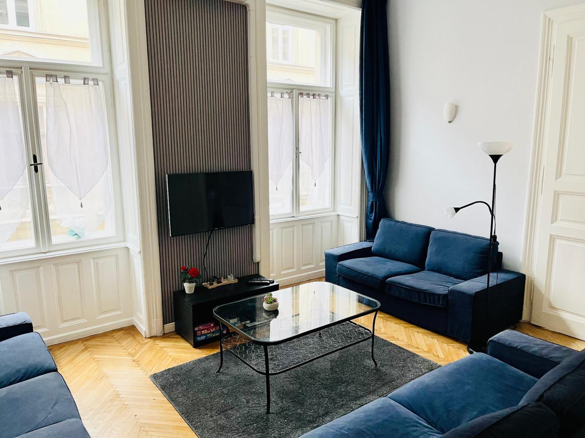Rakoczi Apt, Budapest